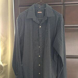 Men's Medium VanHeusen Button Down Shirt